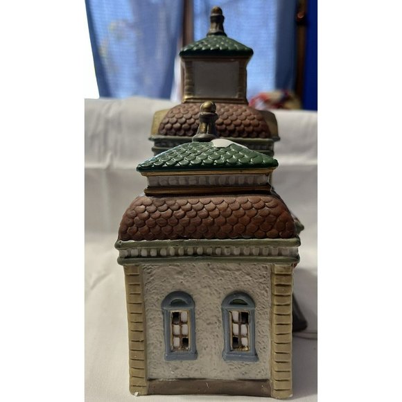 O'Well Novelty Dickens Keepsake 1993 Porcelain Lighted “St. Train Station” - Picture 7 of 9